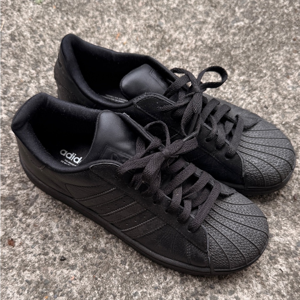 Adidas Originals Superstar 2 Triple Black Sneakers – Size 5